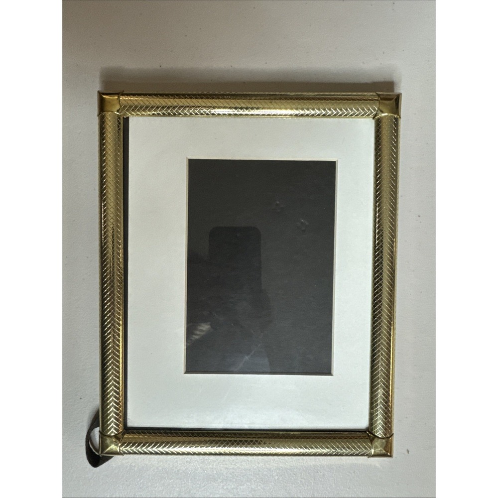 Philip Whitney RIbbed Gold Tone Metal PICTURE FRAME  Ornate Corners 8x10 Photo